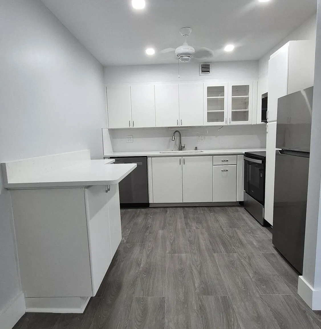 2 bed, 2.0 bath, 1062 sqft, $2,800 — Photo 1