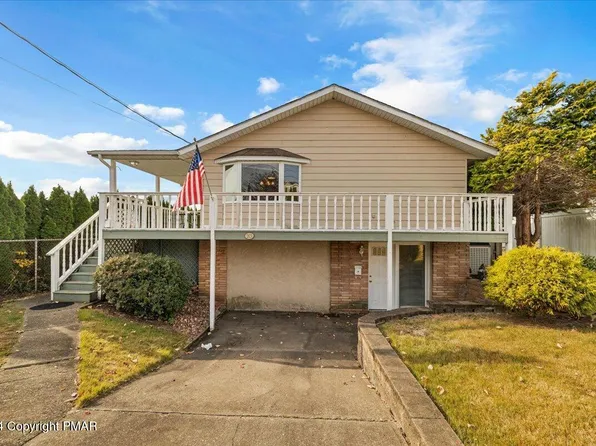 201 E Mary St, Old Forge, PA 18518
