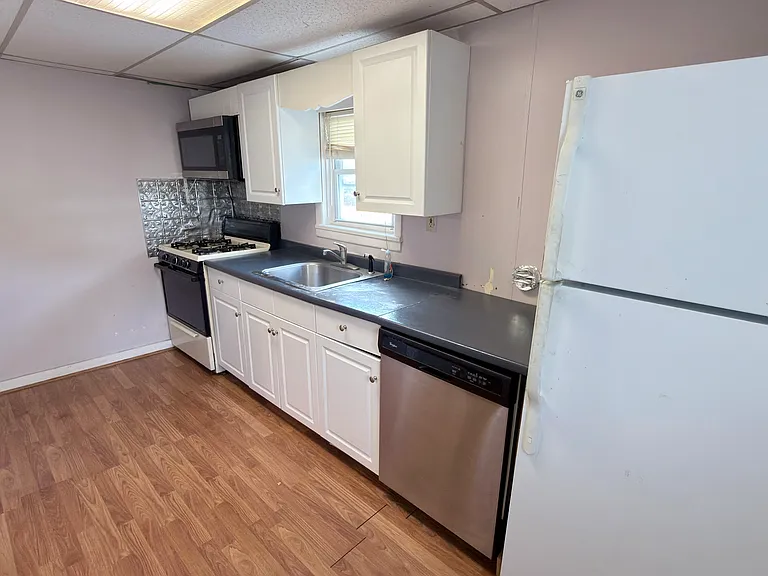 156 E Northampton St — Photo 13