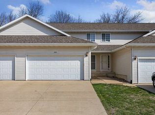 3535 Stoney Point Rd SW, Cedar Rapids, IA 52404