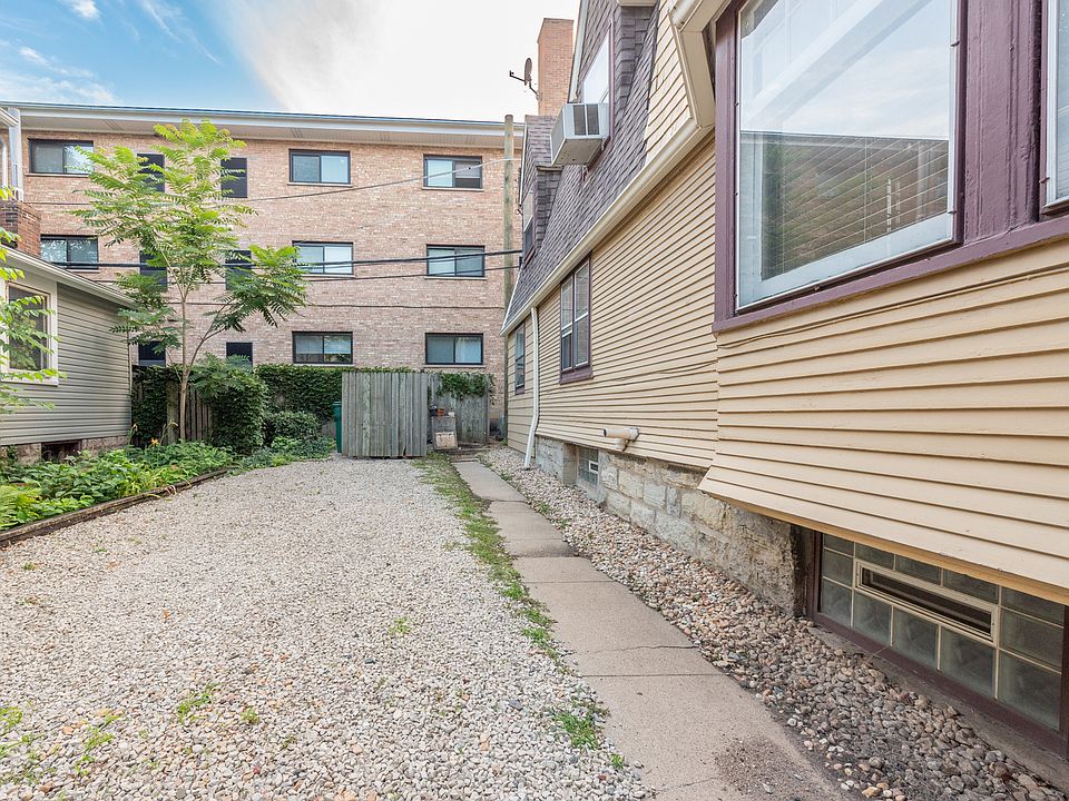 2nd image of 109 N Kenilworth Ave
