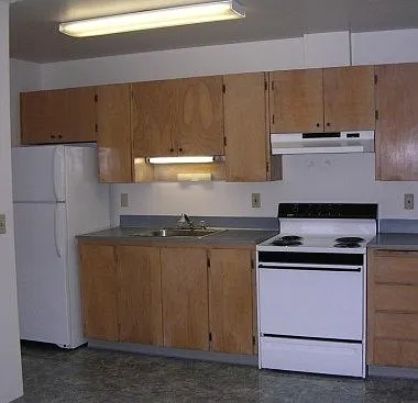 Taylor Street Apartments — Photo 3