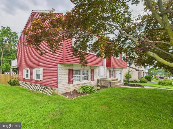 1554 Princess Anne Dr, Lancaster, PA 17601