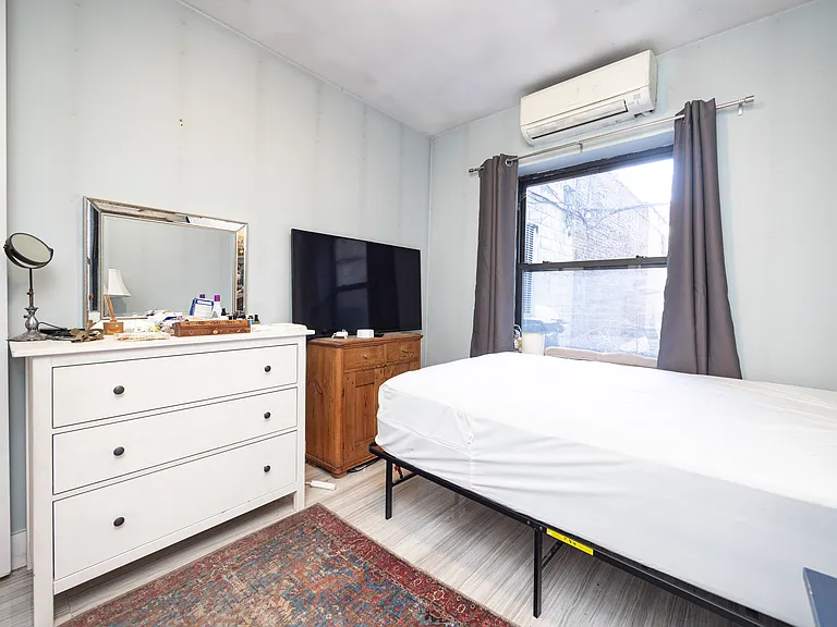 352 Hooper St #1R — Photo 7