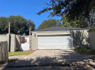 8335 Country Wind Ln, Houston, TX 77040