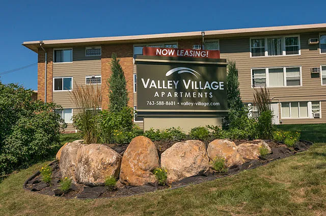 Valley Village Apartments — Photo 20
