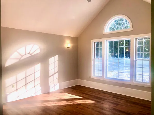 121 Carr Road, Bath, NH 03740