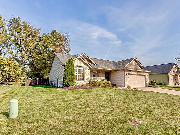 2nd image of 2608 Iron Horse Dr