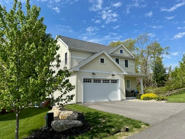 19 Cary Ln, Foxboro, MA 02035