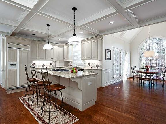 3rd image of 415 Thornwyck Trl
