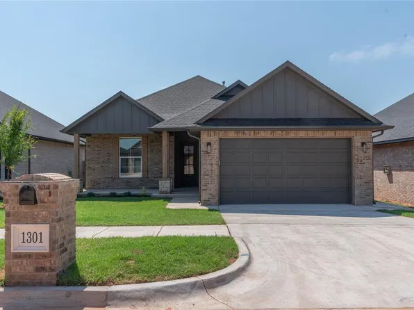1301 Colonial Ave, Tuttle, OK 73089