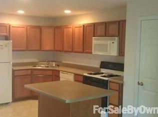 1104 Lockenvitz Ln APT 5, Bloomington, IL 61704