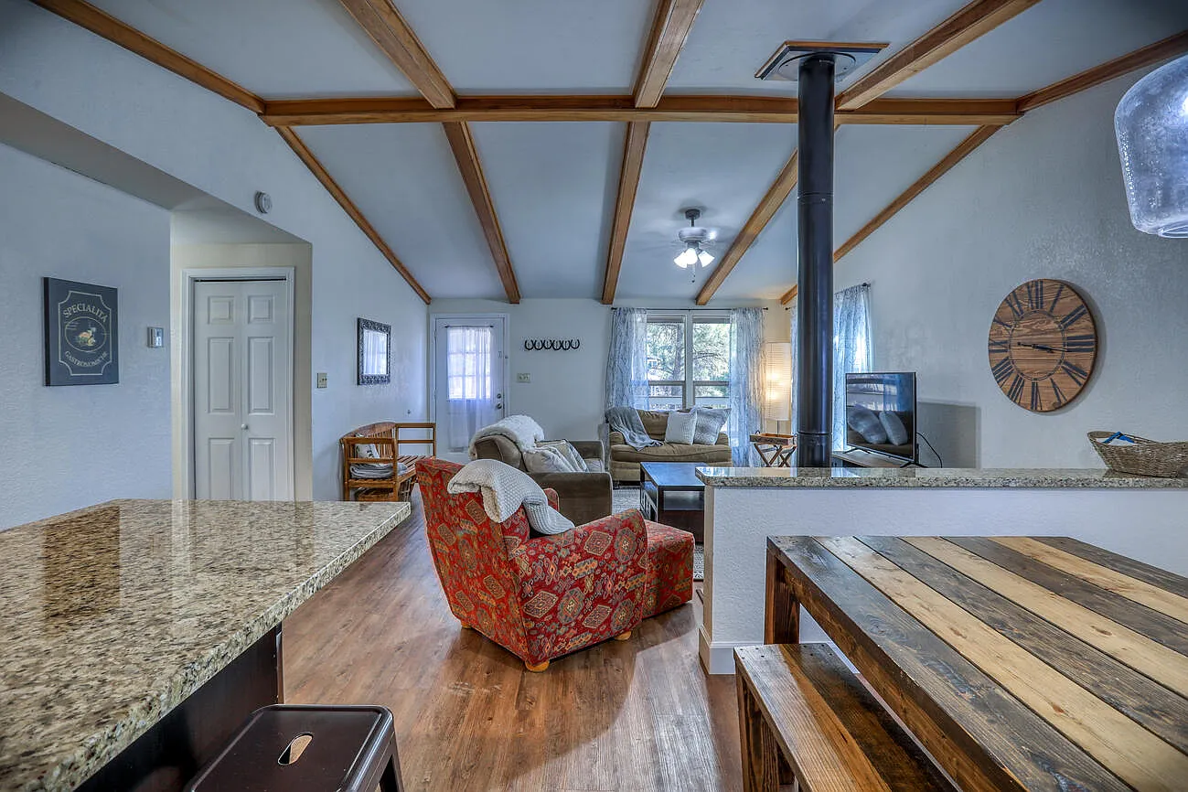 26 North Debonaire Court - 1 — Photo 4