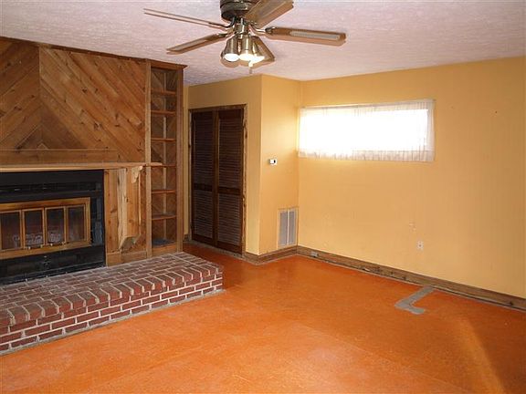 5th image of 2709 Mohican Ave