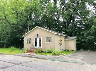 82 Granite St, Mexico, ME 04257