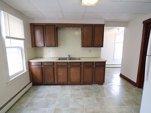 3rd image of 651 S Market St APT 201