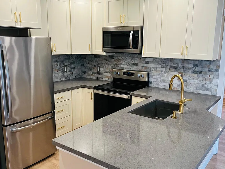 4805 Glenwood Ave — Photo 14
