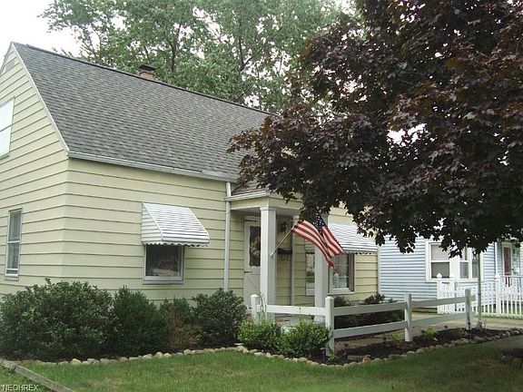 2nd image of 3217 Oakwood Dr
