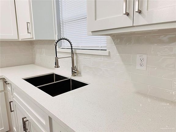 5th image of 2304 E Viviana St #2