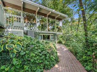 281 Corrie Rd, Ann Arbor, MI 48105