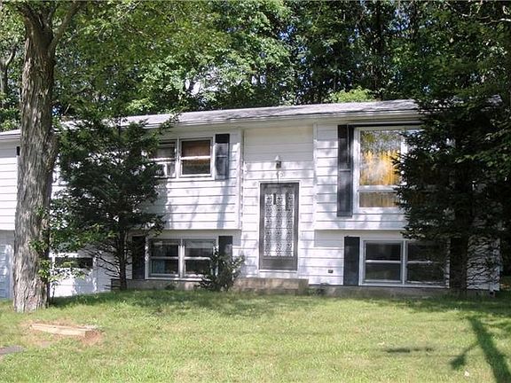 2nd image of 90 Monterey Dr
