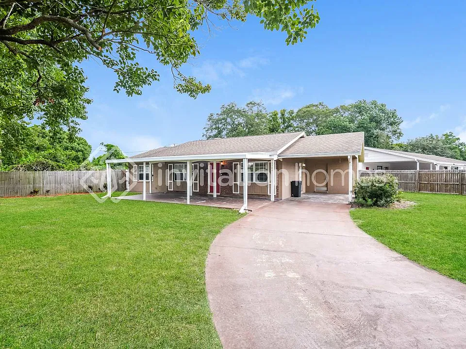 3309 Australian Cir