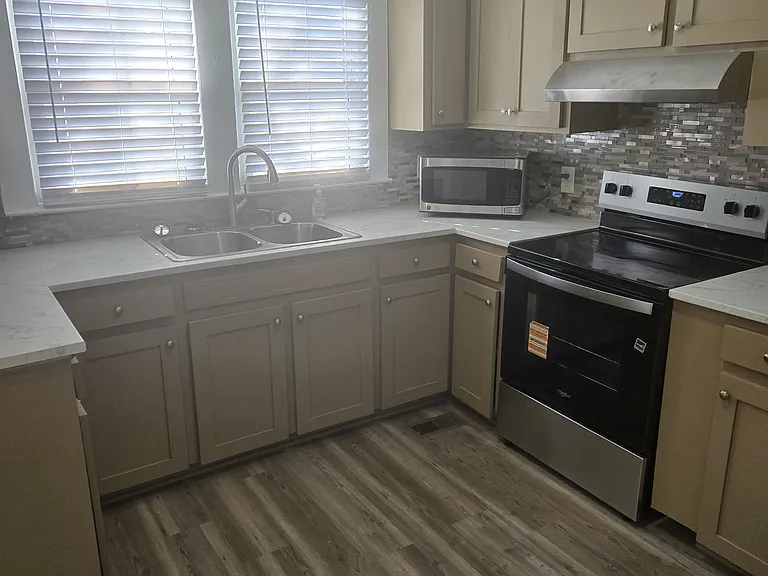 605 Valdese Ave #100 — Photo 22