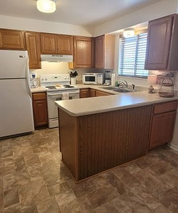 4th image of 102 Park Dr APT D