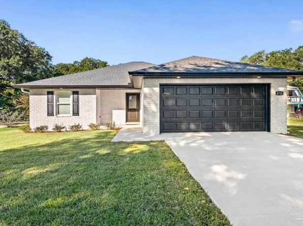 4715 Live Oak Ln, Pace, FL 32571