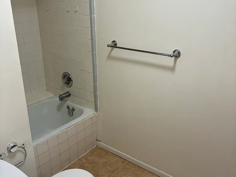 1156 E Westminster Ave #A — Photo 11