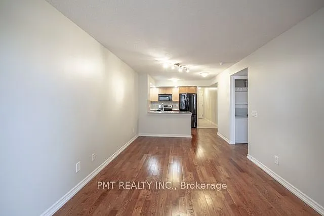 5233 Dundas St W #1522 — Photo 8