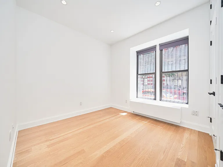 325 W 93rd St #1A — Photo 5