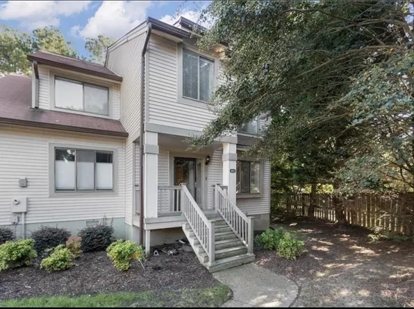 125 Inland View Dr, Newport News, VA 23603