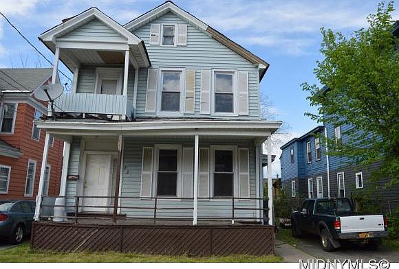 2nd image of 722 Roberts St