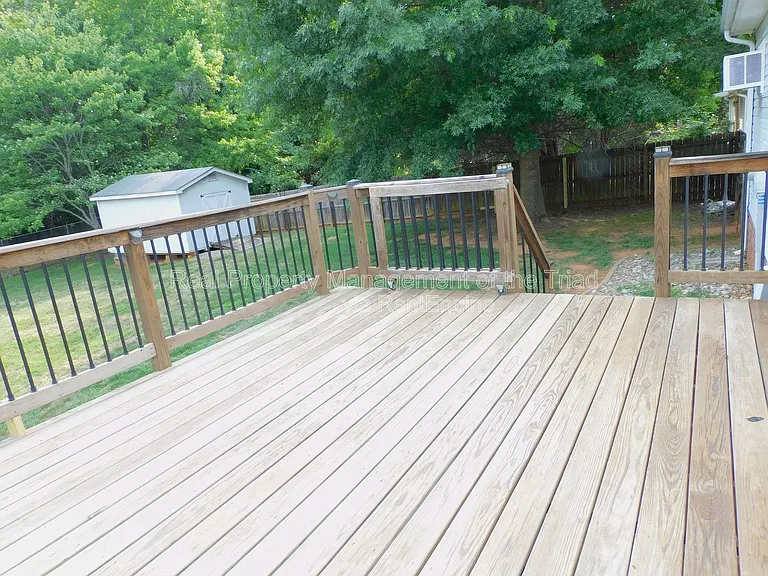 2804 Mitchell Wood Dr — Photo 24