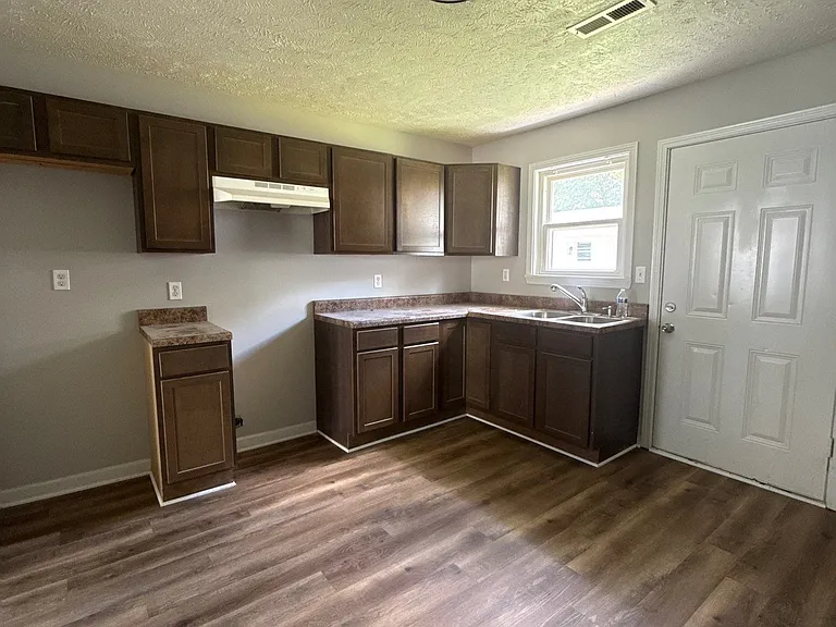 916 N Monroe Ave #4 — Photo 8