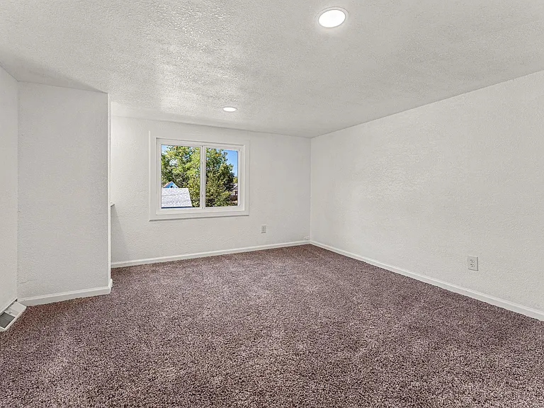 8200 W 51st Ave — Photo 19