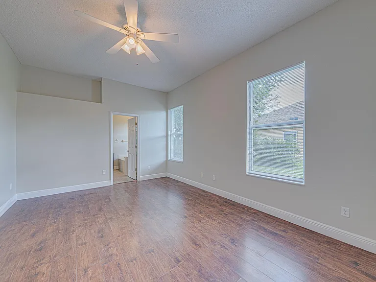 12549 Waterhaven Cir — Photo 15