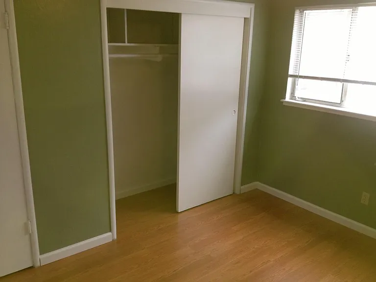 1729 G St #20 — Photo 7