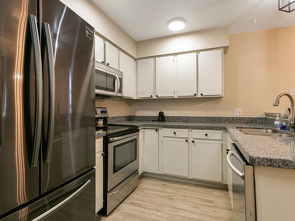 5th image of 1717 E Union Hills Dr Unit 2035