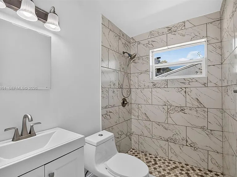 824 Bayberry Dr #824 — Photo 16