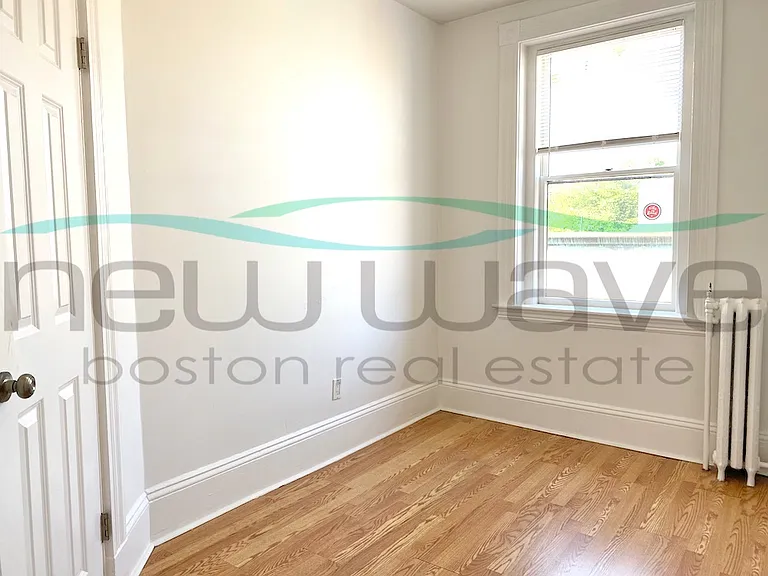 51 Joy St #4 — Photo 10