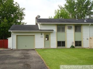 1528 10th Ave E, Shakopee, MN 55379