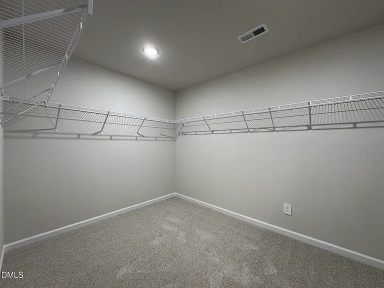 101 Klamath Dr — Photo 36