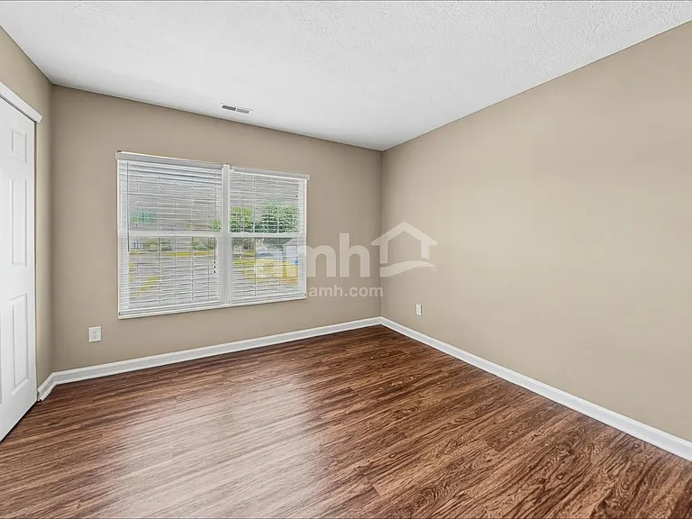 10827 Tanbark Dr — Photo 14