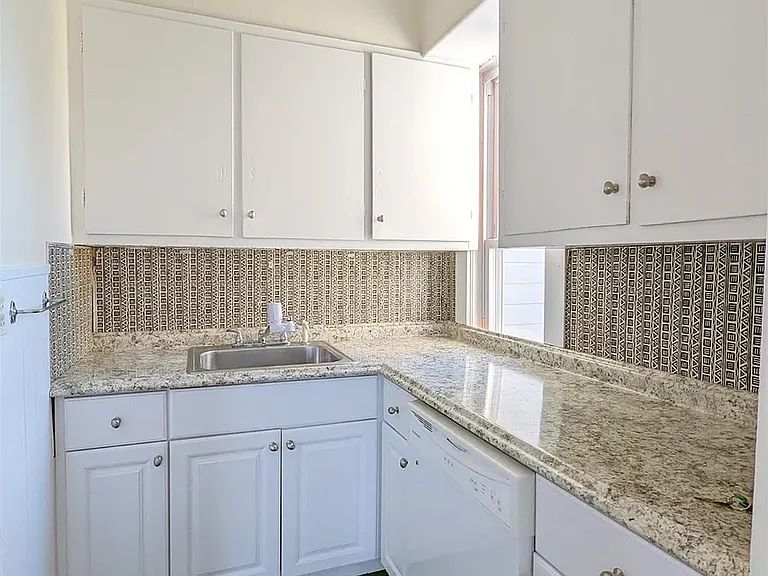 26 Thorndike St — Photo 5