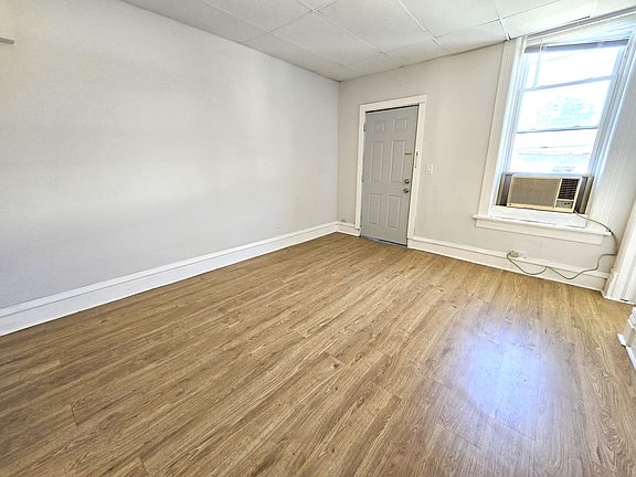 2nd image of 2914 S Wallace St #1R