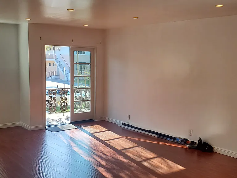 312 N Louise St #108 — Photo 33