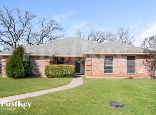 414 Baldwin Dr, Joshua, TX 76058