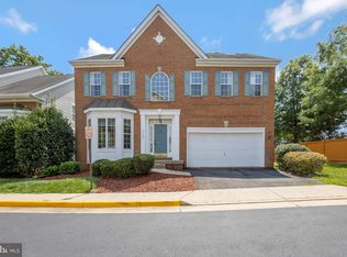 6482 Warwick Cir, Alexandria, VA 22315